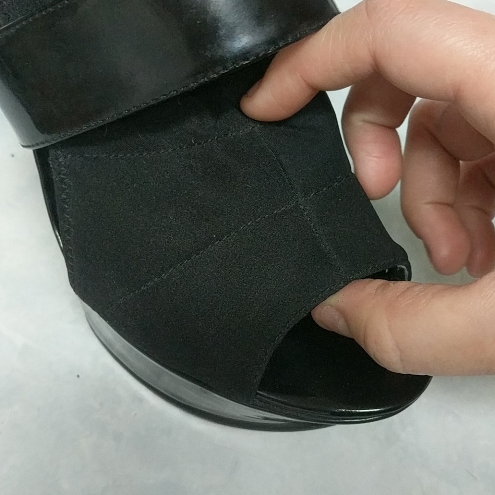 Shoe - Picture 2 of 2